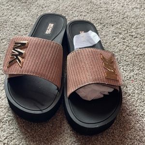 Micheal kors mk slippers